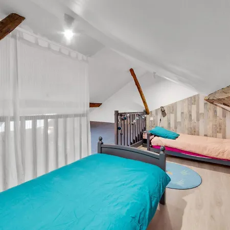 Stupendous Holiday In With Private Courtyard Vakantiehuis *