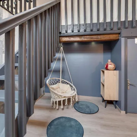 Stupendous Holiday In With Private Courtyard Vakantiehuis